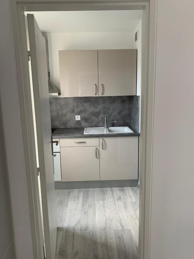 פרפיניין Charmant Studio Avec Climatisation Et Parking מראה חיצוני תמונה