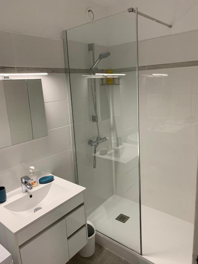 פרפיניין Charmant Studio Avec Climatisation Et Parking מראה חיצוני תמונה